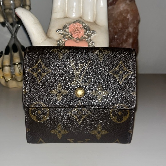 Louis Vuitton Compact Wallet - Picture 2 of 9